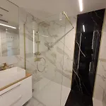 Shellter 117j Atk - Przy Plazy Apartman